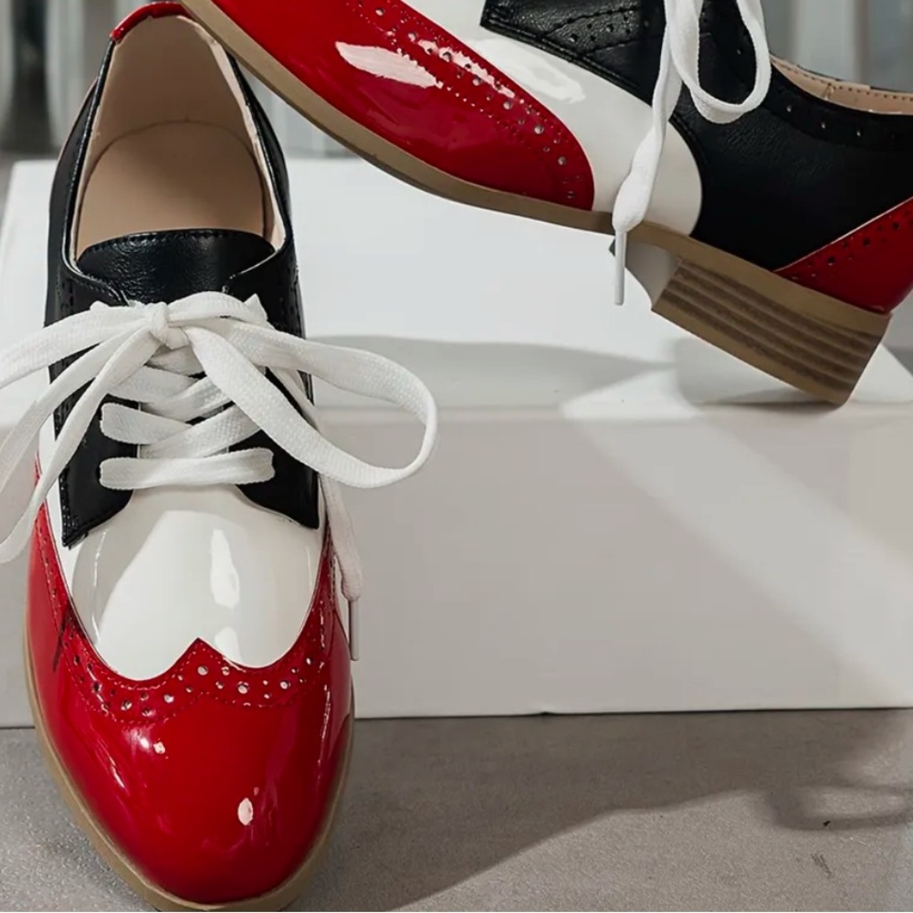 Red, White, and Black Wing Tip Oxfords SIZE 9 Fits like a Size 8.5